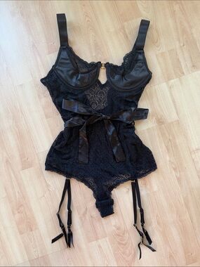 Savoir Faire Black Lace Satin Bow Teddy Bodysuit Set